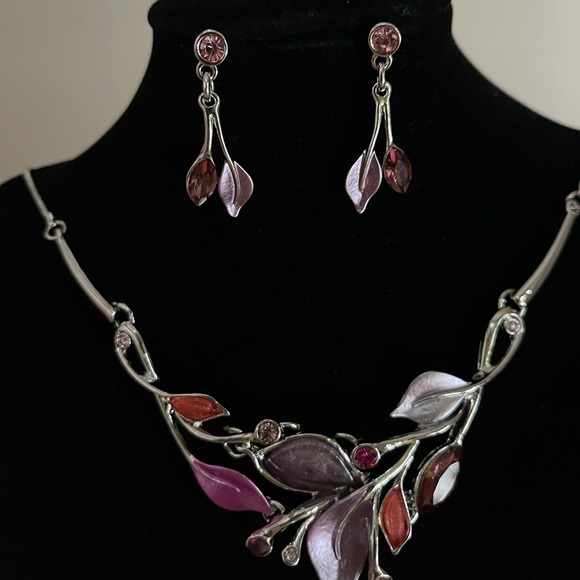 BEAUTIFUL Necklace+Earring set, gorgeous flora-inspired design, multiple colors! - Picture 2 of 6